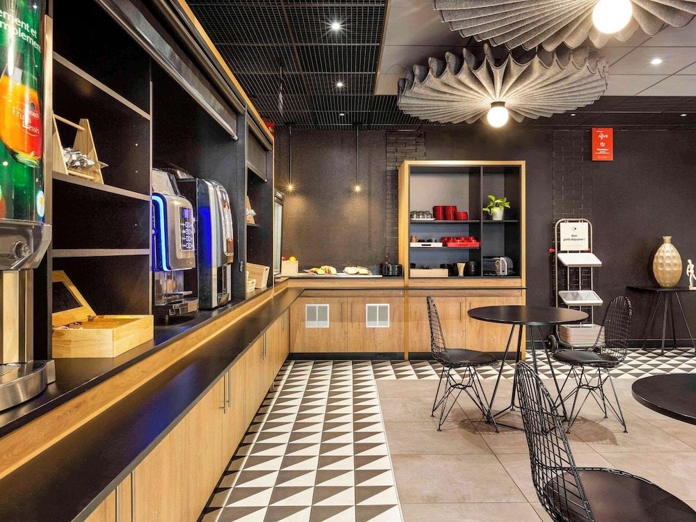 undefined Ibis Marseille Centre Préfecture 4