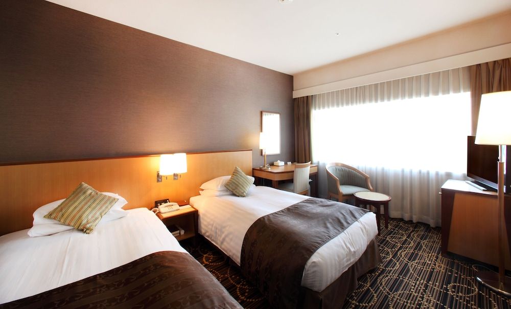 KKR Hotel Tokyo Twin Room, Non Smoking 3