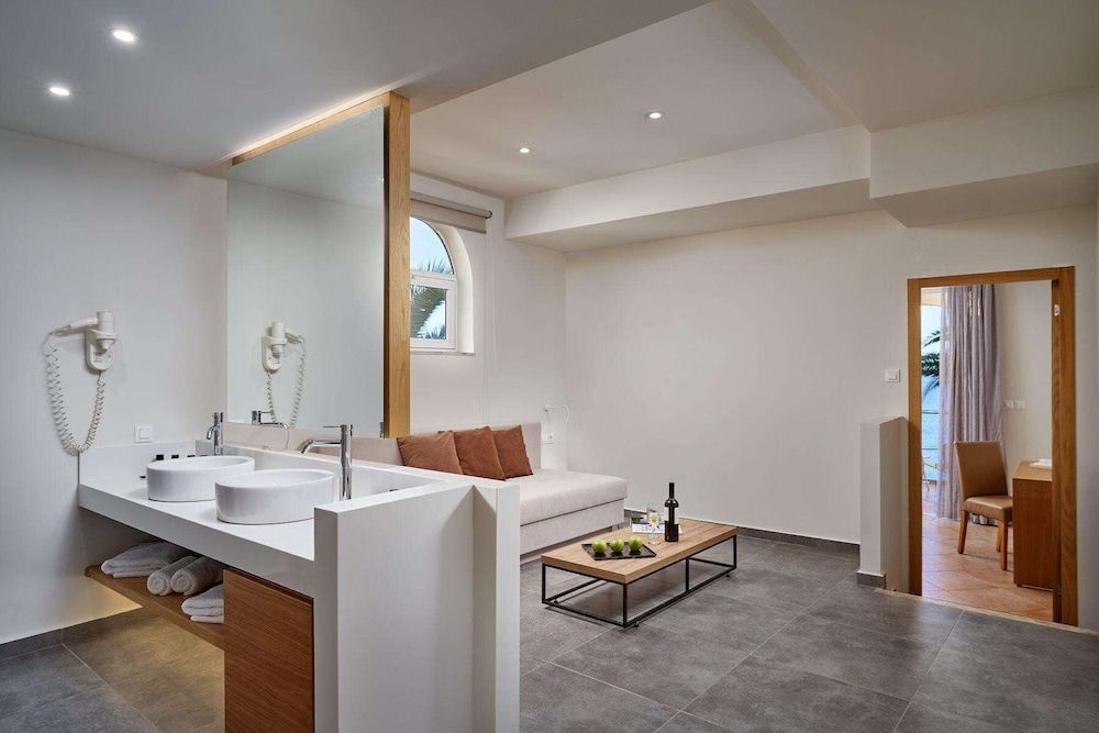 Deluxe Junior Suite, Sea View