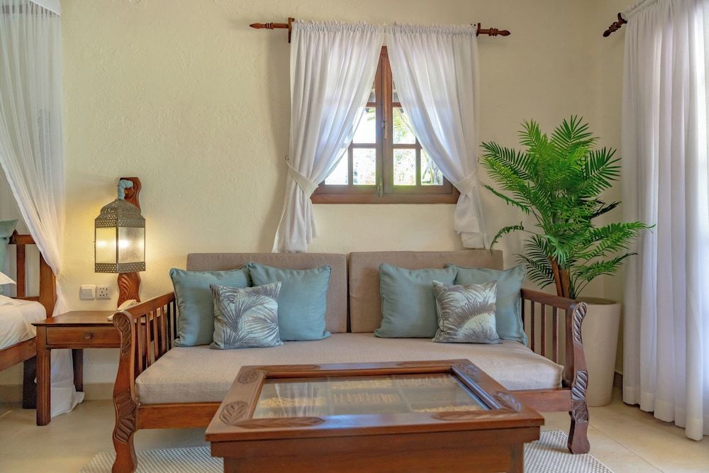 Breezes Beach Club & Spa – Half Board Garden Room 3