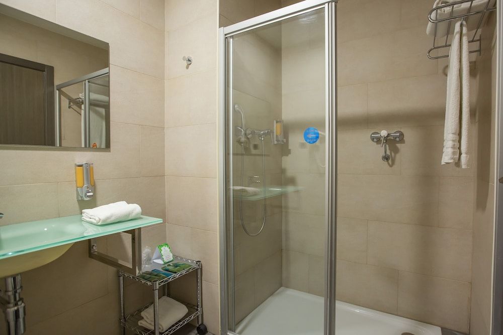 Hotel Venture Sant Cugat Standard Double or Twin Room 5