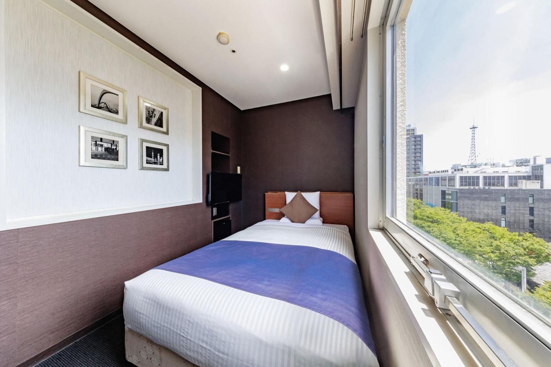 Comfort Single Room with Bath - Non-Smoking
