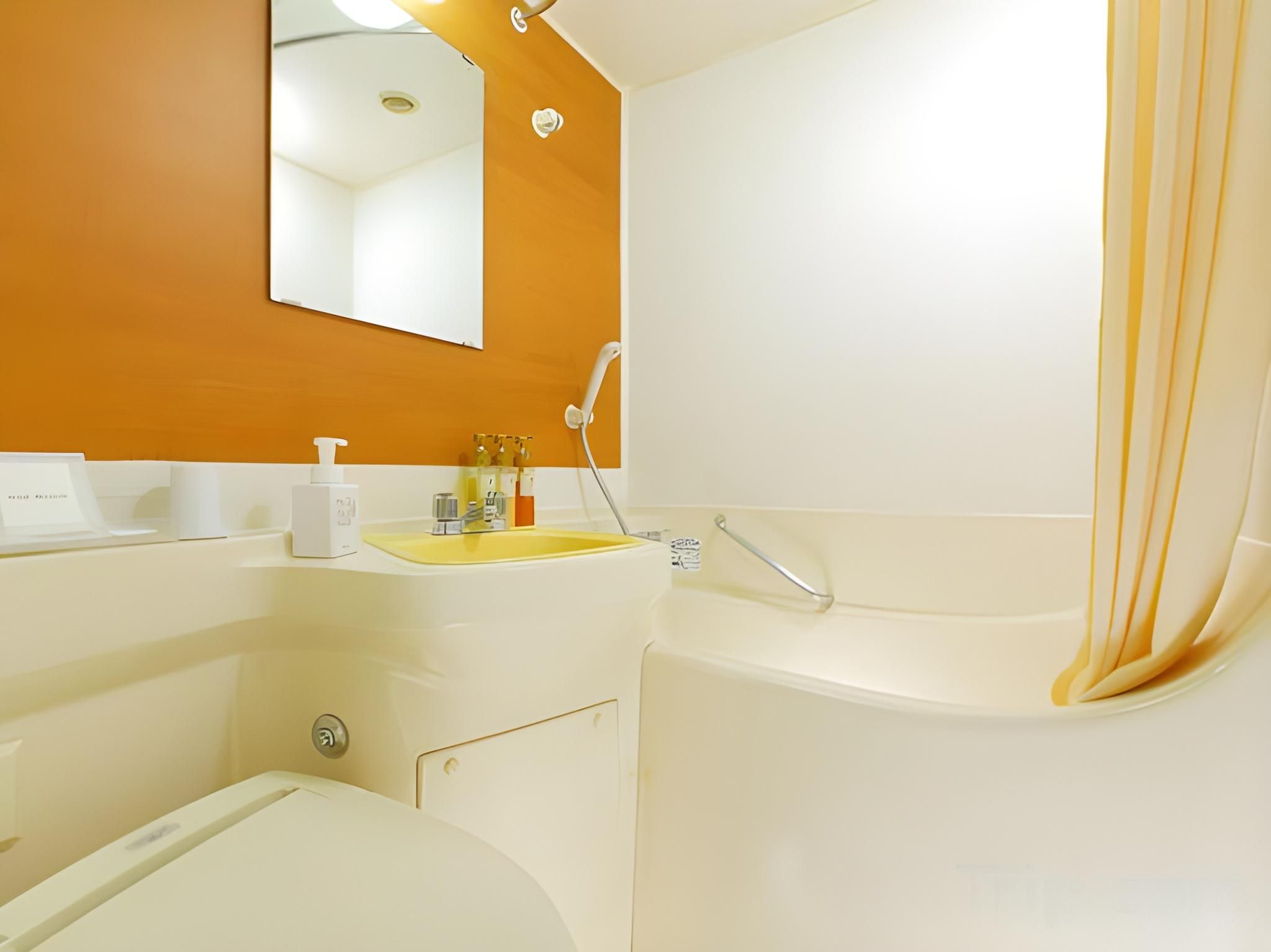 Corner Twin Non-Smoking