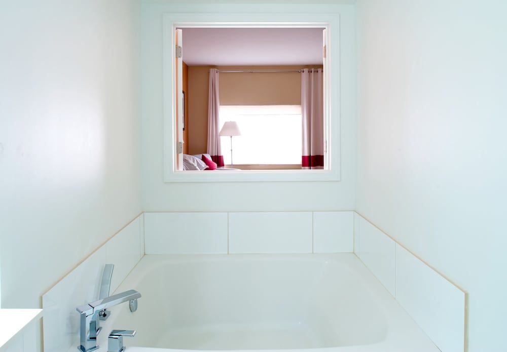 Suite, 1 King Bed, Non Smoking