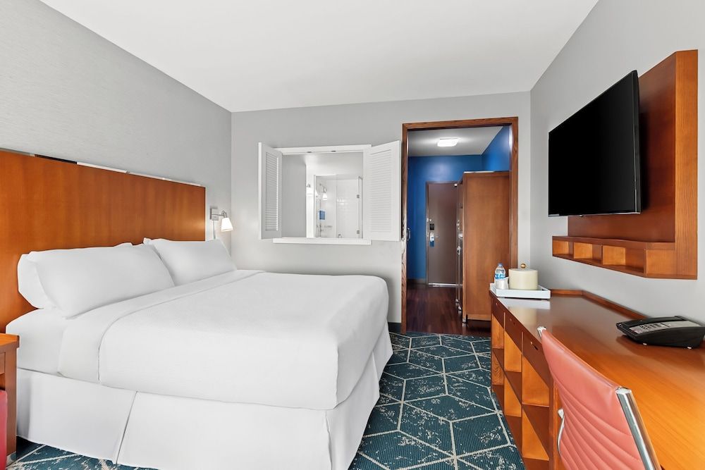 Suite, 1 King Bed, Non Smoking