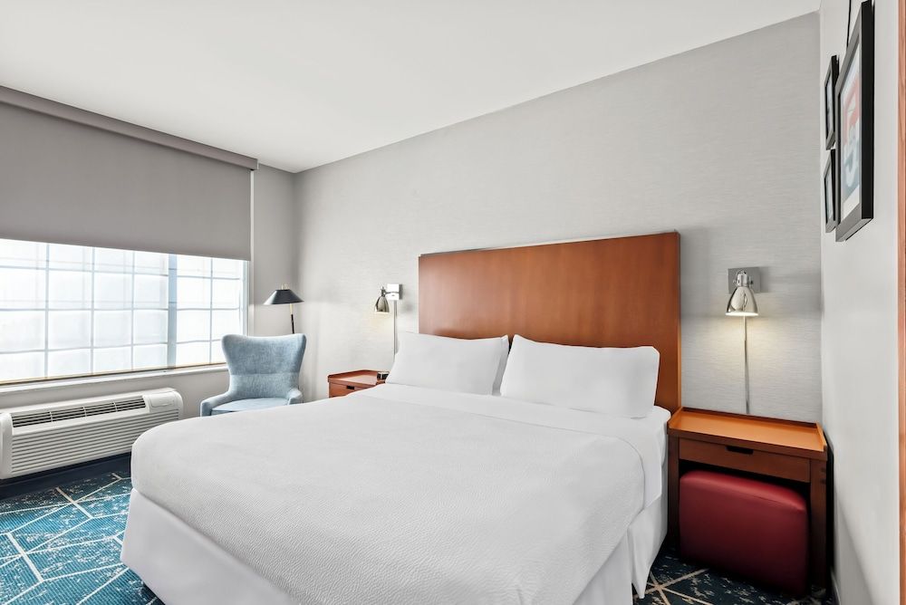 Room, 1 King Bed, Non Smoking