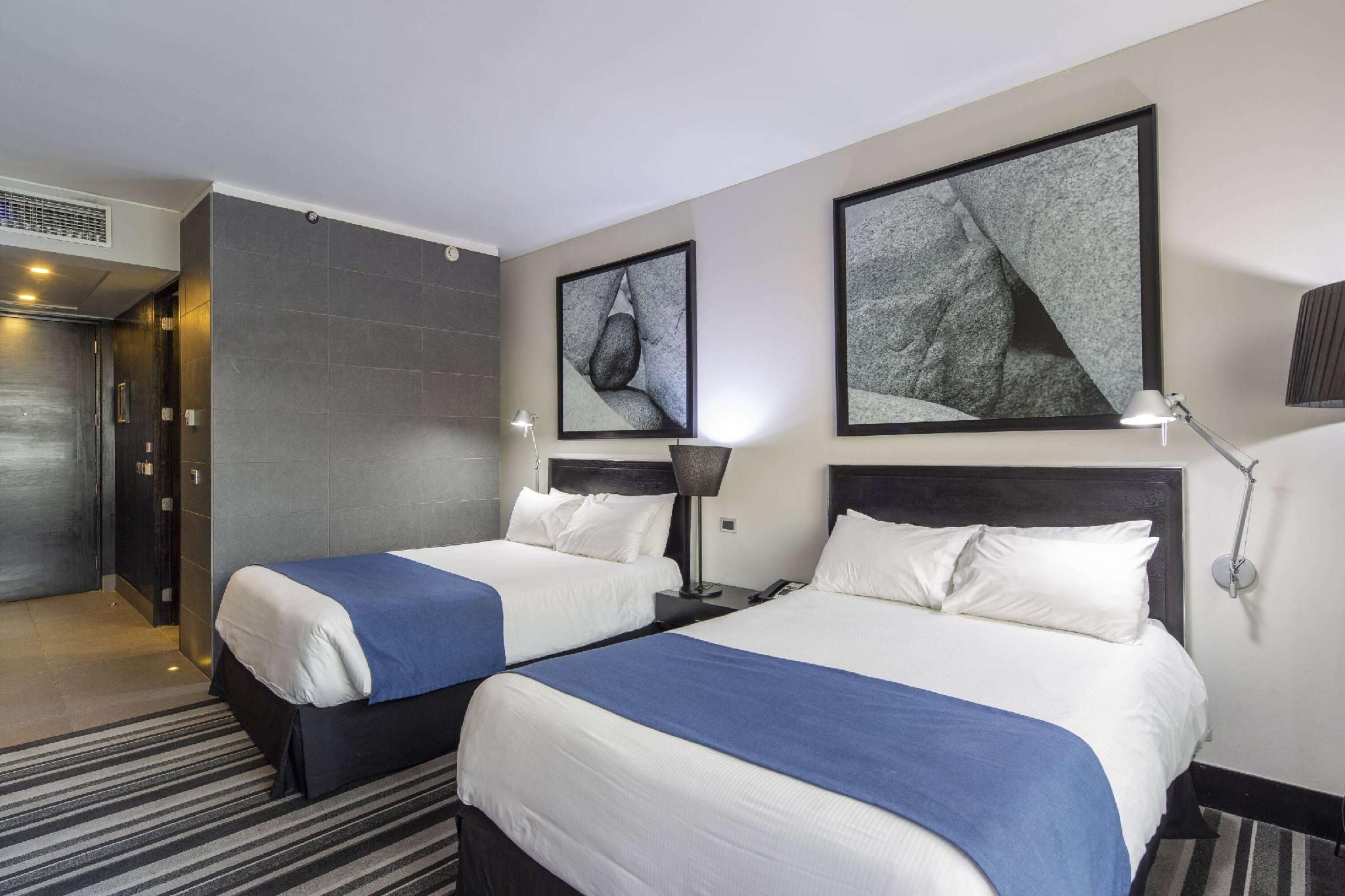 2 Double Bed Room , Non- Smoking
