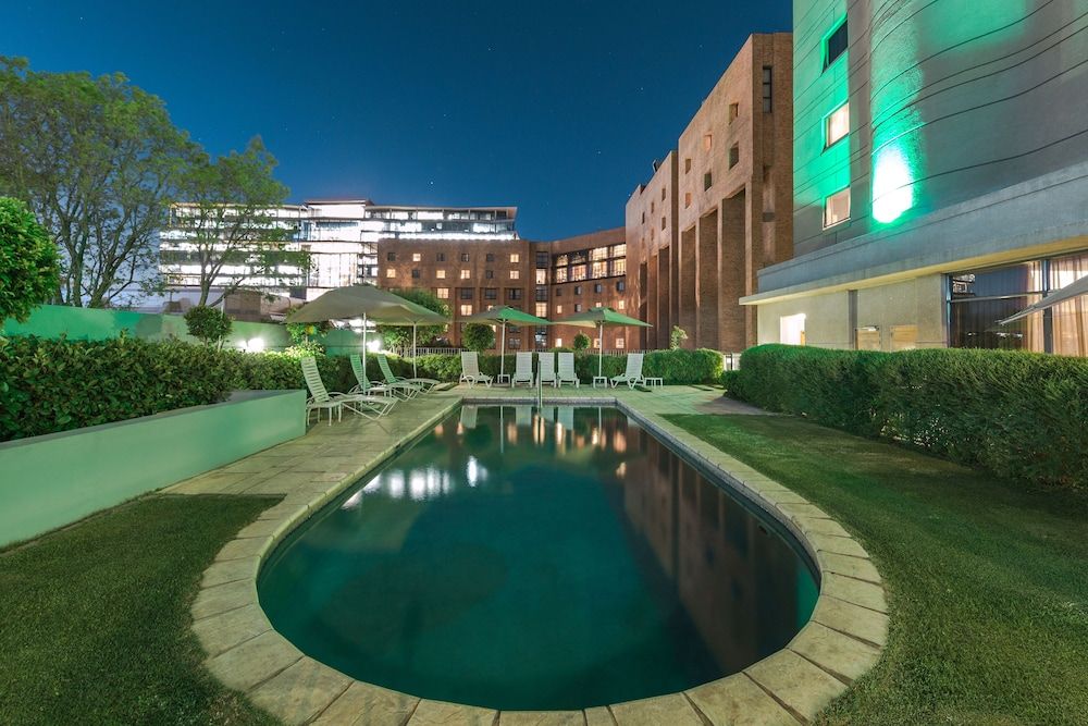 undefined Holiday Inn Johannesburg - Rosebank by IHG 9