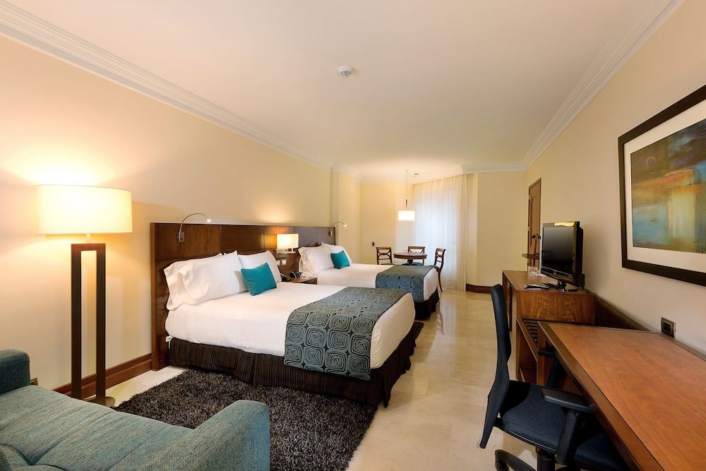 Hotel Dann Carlton Bucaramanga Standard Twin Room, 2 Double Beds 3