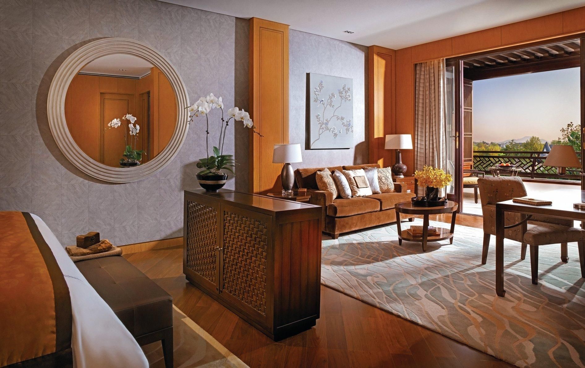 Premier Garden Room with king bed