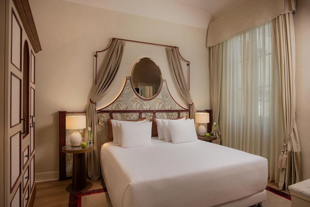 undefined NH Collection Firenze Porta Rossa 3