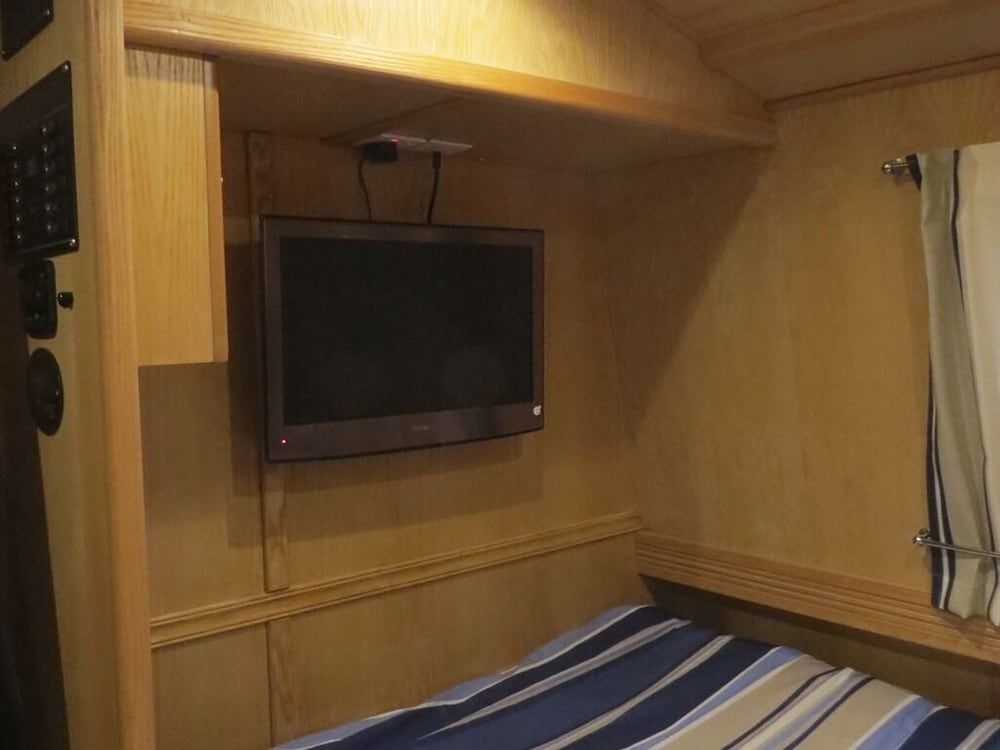 Houseboat Hotels Room, Private Bathroom (Laila Mai Houseboat ) 5