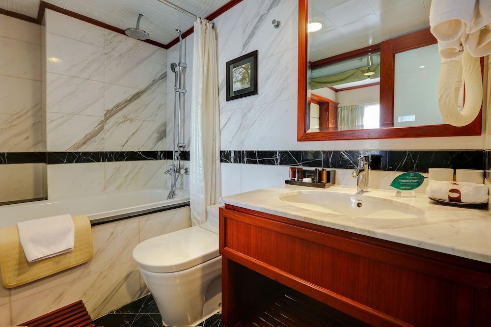 Conifer Boutique Hotel Deluxe Double or Twin Room, 1 Bedroom, Non Smoking, City View 4