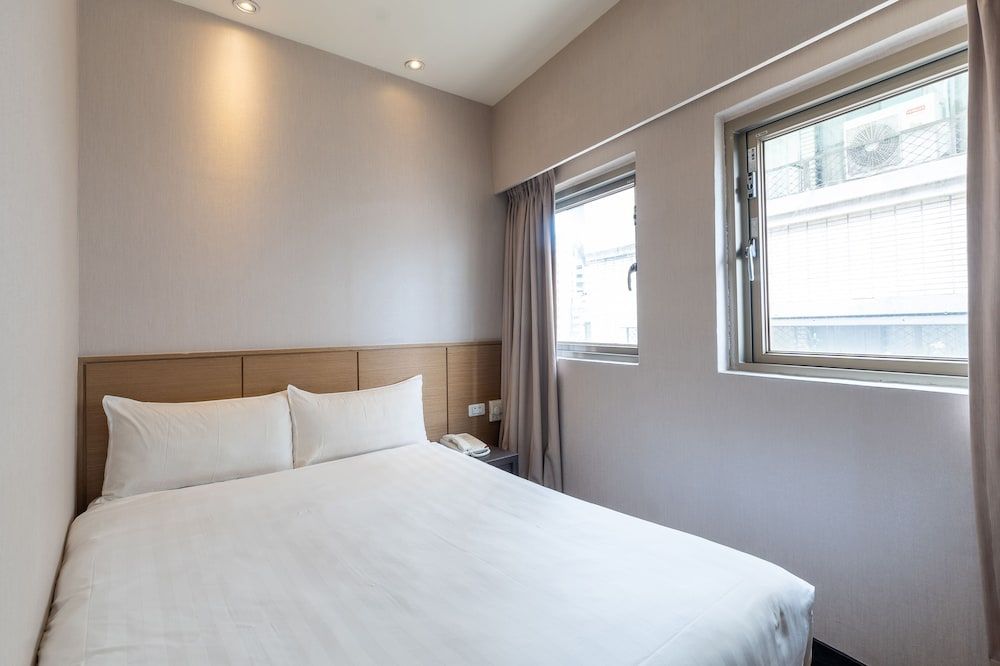 Guide Hotel Taipei Chongqing Deluxe Double Room 4