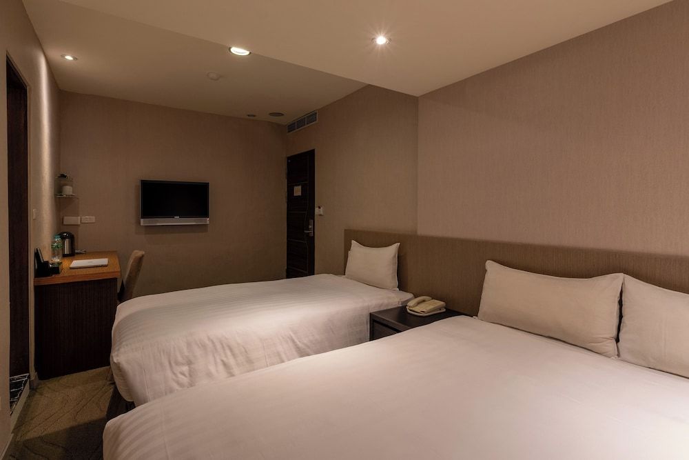Standard Triple Room, No Windows