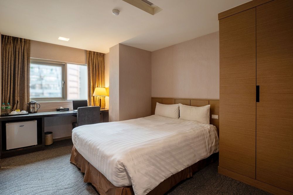 Guide Hotel Taipei Chongqing Deluxe Double Room 2