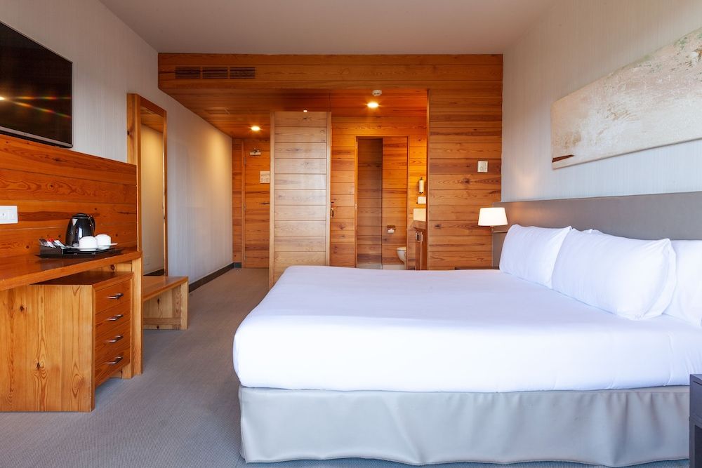 Montanyá Hotel Superior Double Room 3