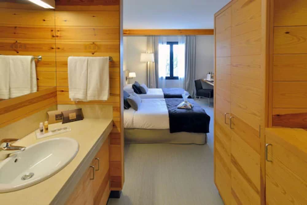 Montanyá Hotel Quadruple Room