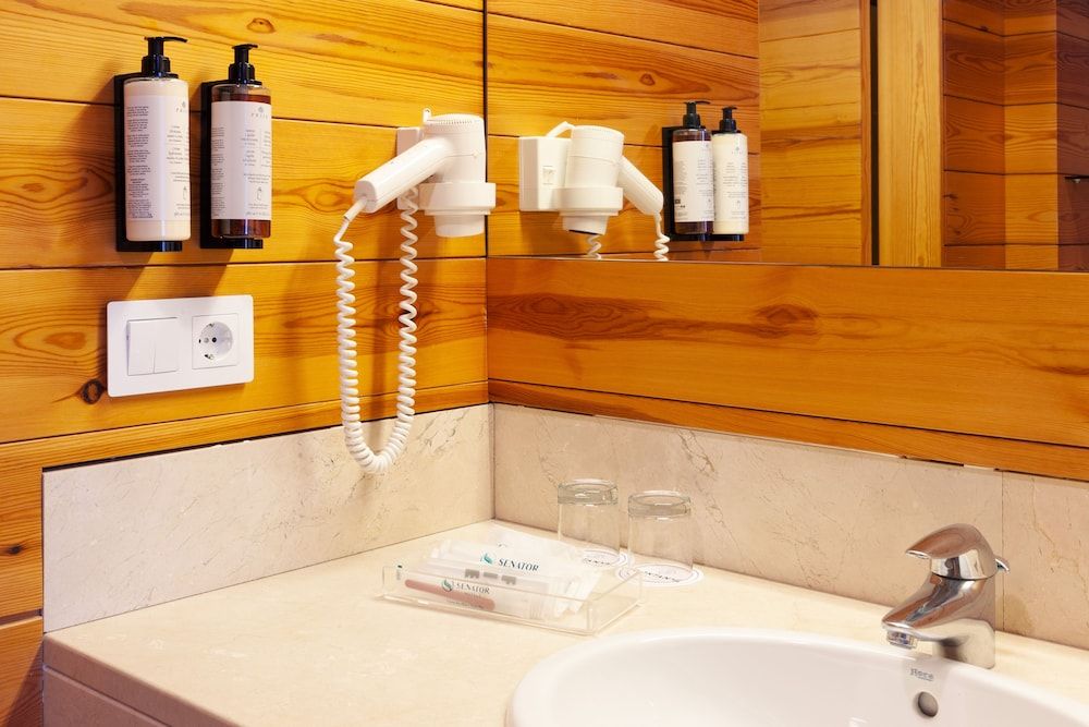 Montanyá Hotel Quadruple Room 4