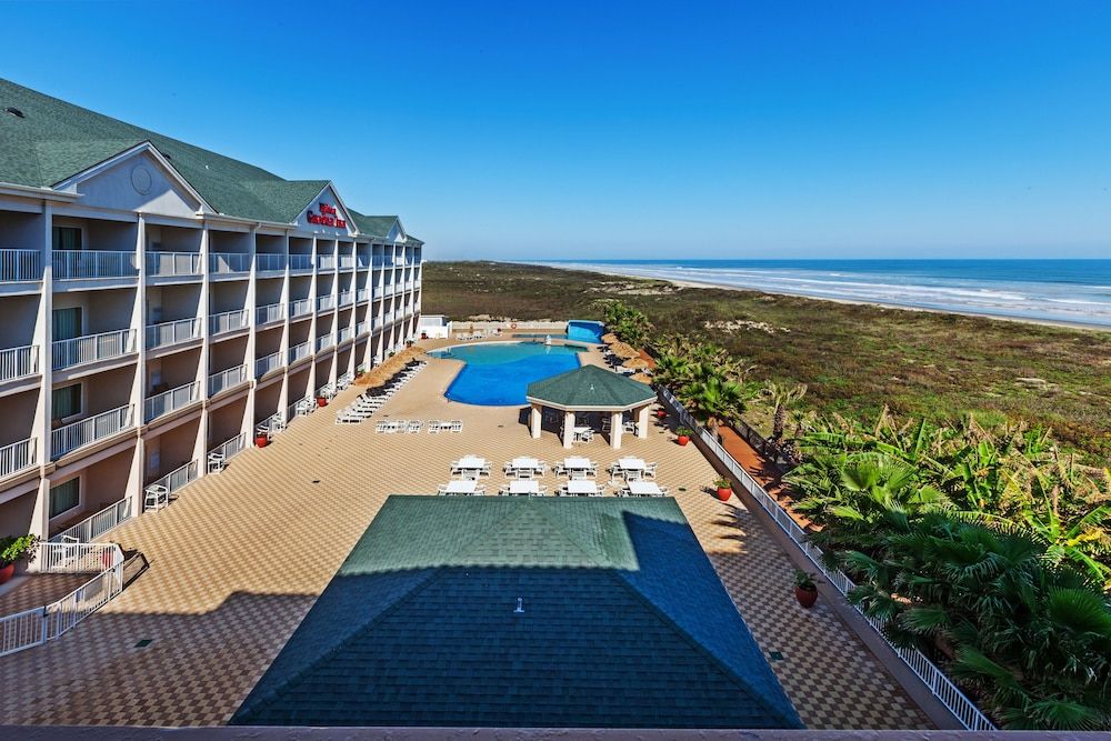 Junior Suite, Accessible, Pool View