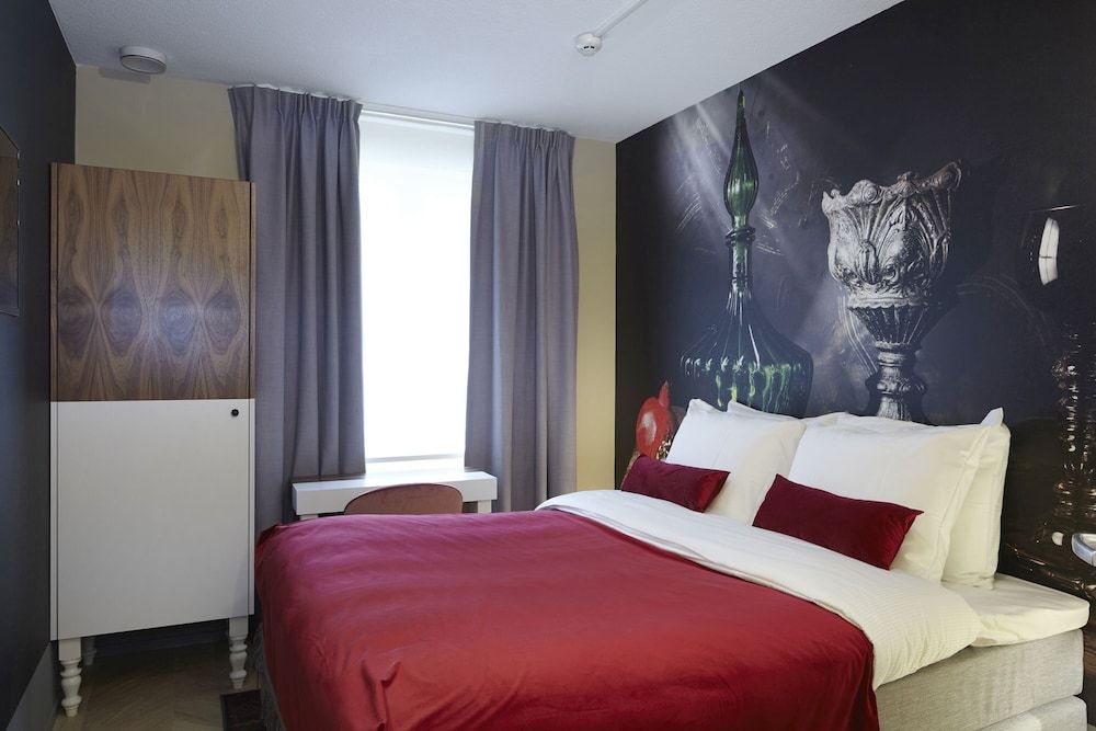 undefined The Muse Amsterdam Hotel 9