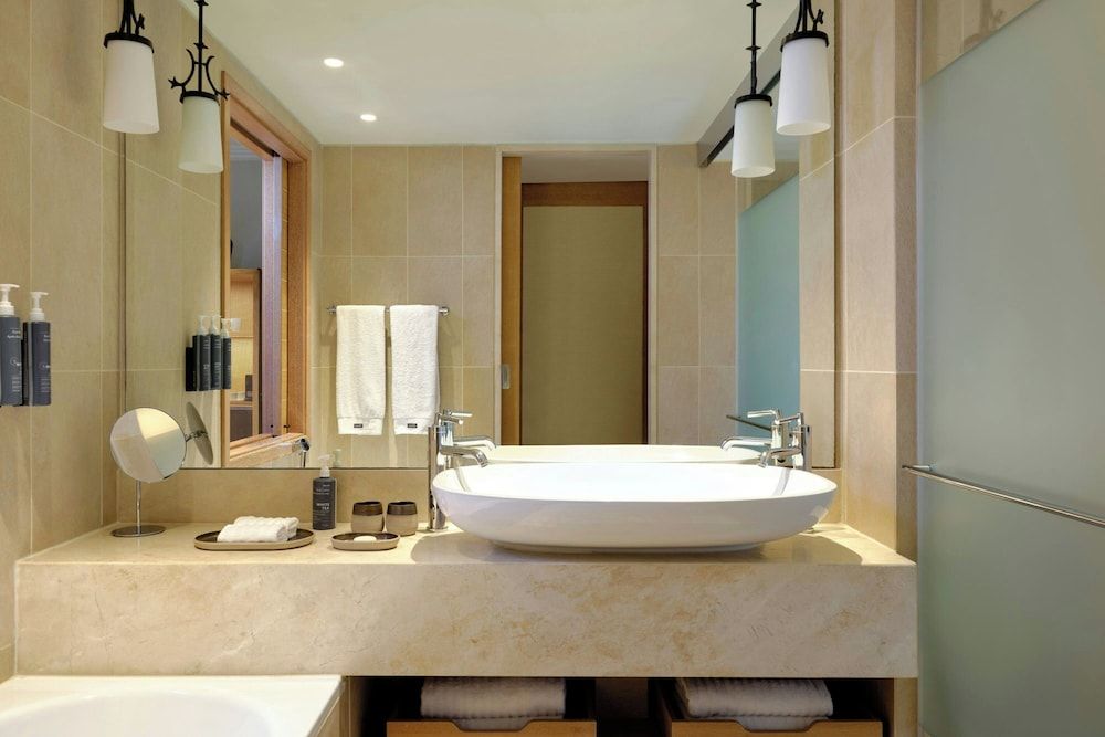 Superior Room, 2 Twin Beds, Garden View (Ground Floor)