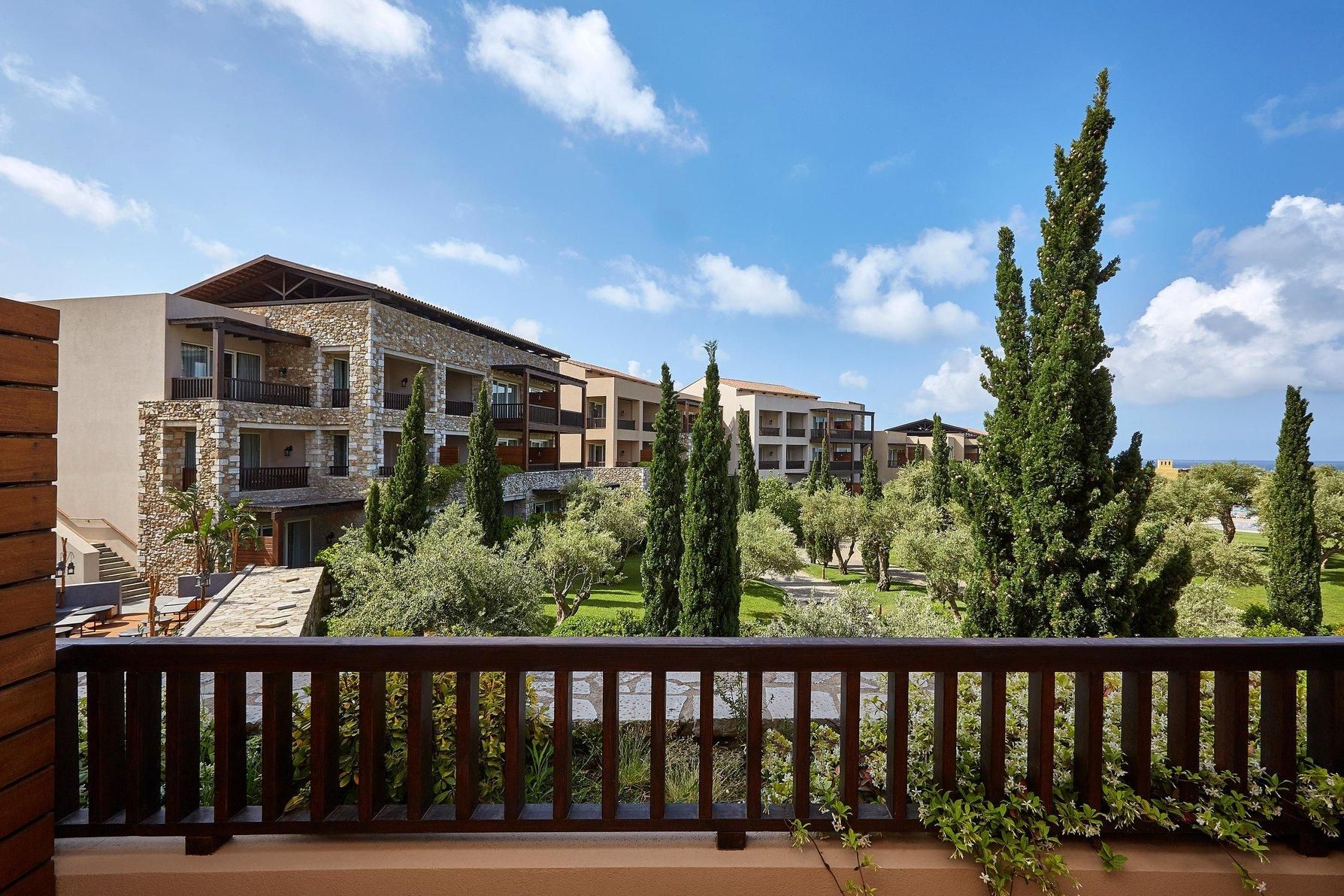 Deluxe Guest room, 2 Twin, Garden view, Balcony