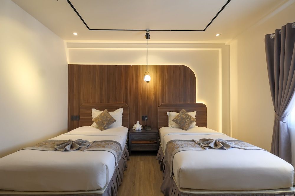 Senior Deluxe Twin, City View