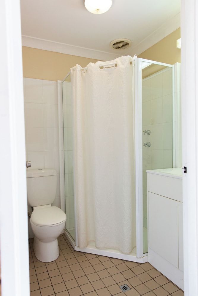 Fountain View Motel Standard Twin Room 2