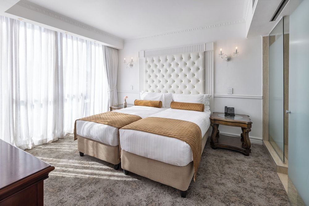 Premier Suite