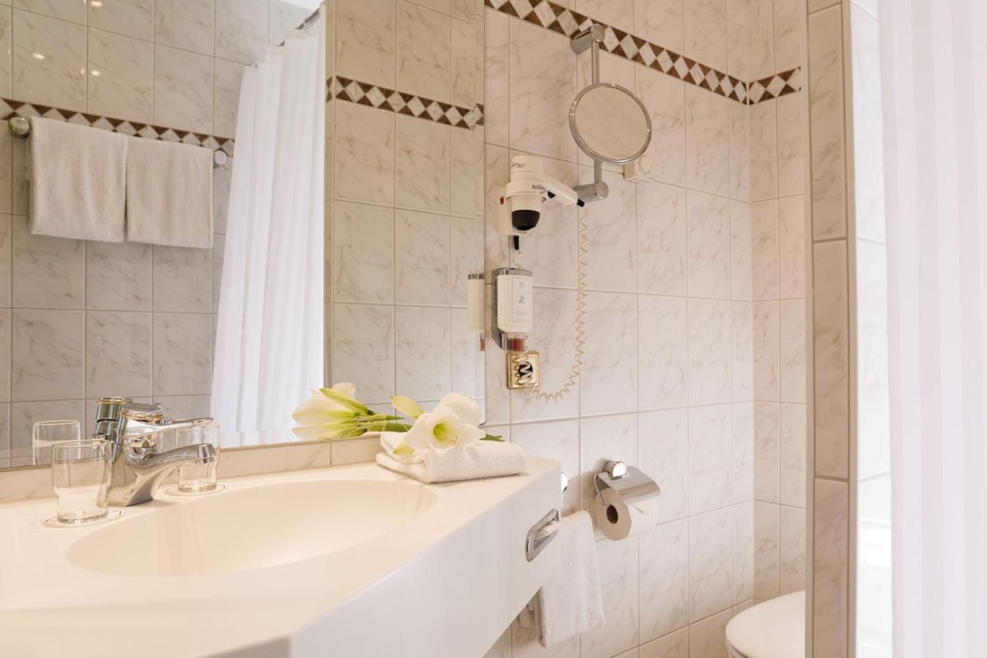 Bauer Hotel & Restaurant Single Room 3