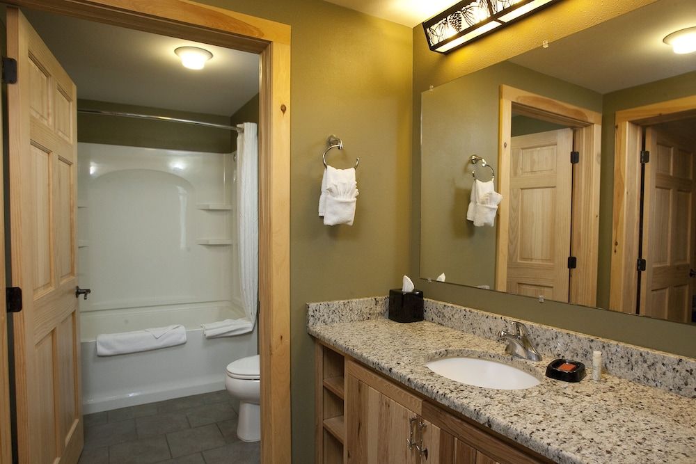 Hope Lake Lodge & Indoor Waterpark Loon Hollow Suite - Waterpark Access Additional 3