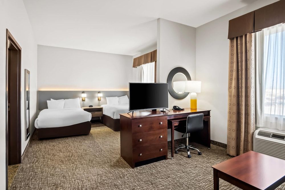 Suite, Multiple Beds, Accessible, Non Smoking