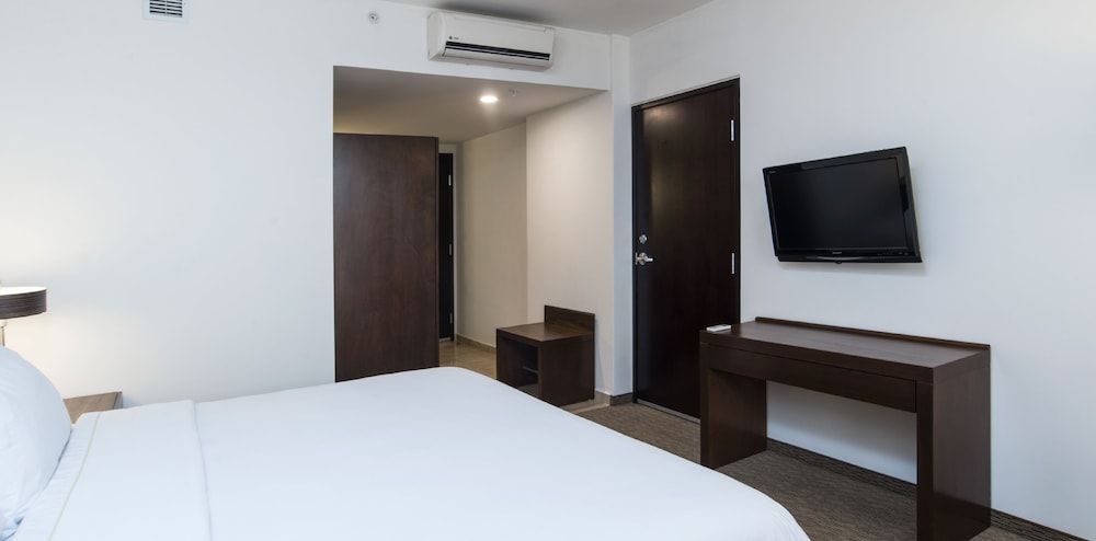 Premium Room, 1 King Bed