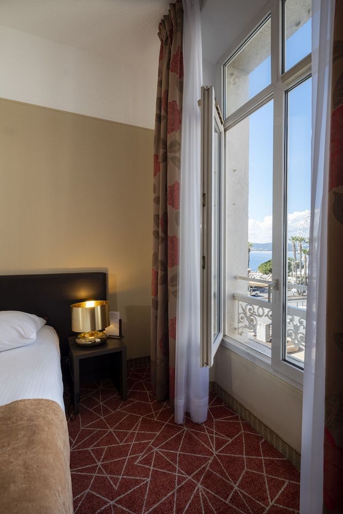 Excelsior Double or Twin Room, Sea View 4