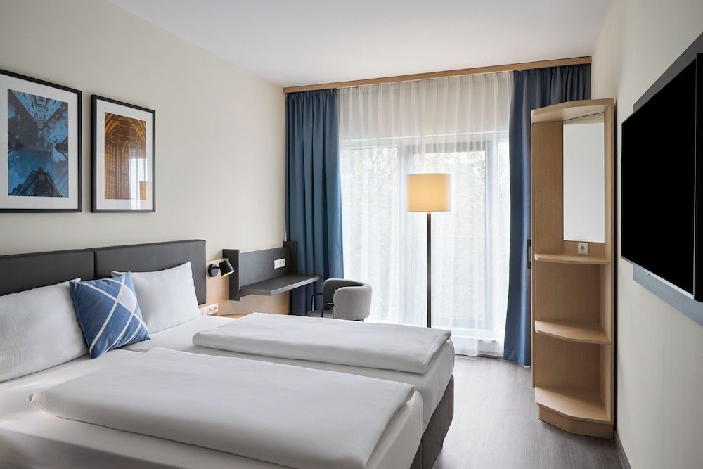 Four Points Flex by Sheraton Koblenz Standard Room, 2 Twin Beds, Non Smoking (view) 4