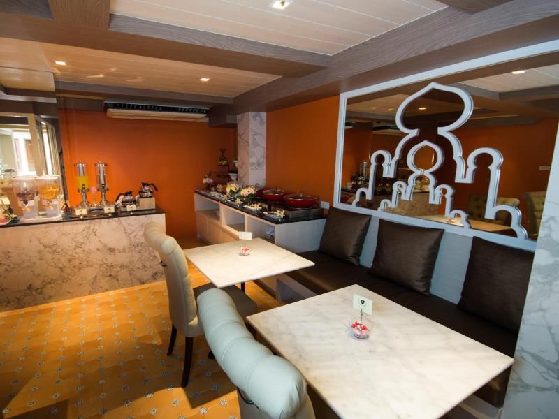 undefined Khaosan Palace Hotel 9