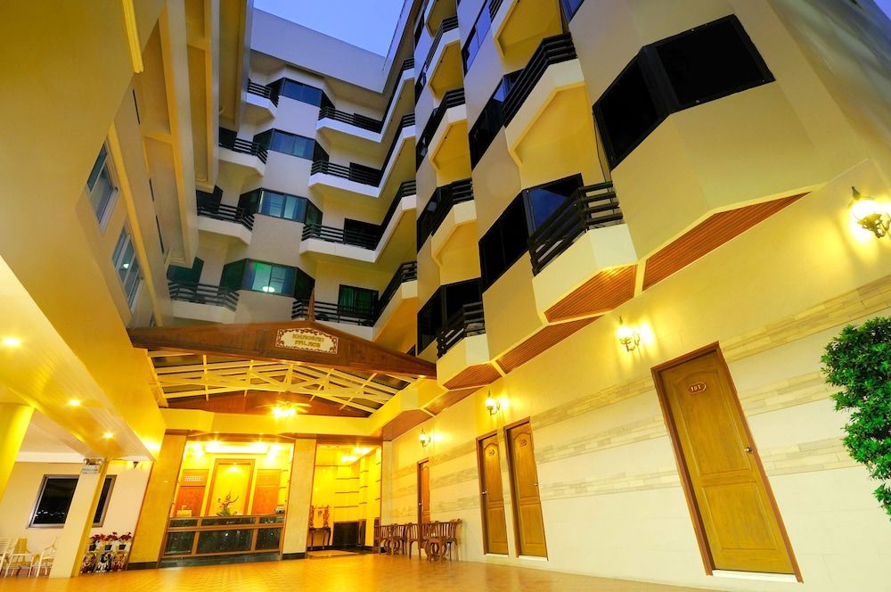 undefined Khaosan Palace Hotel 2
