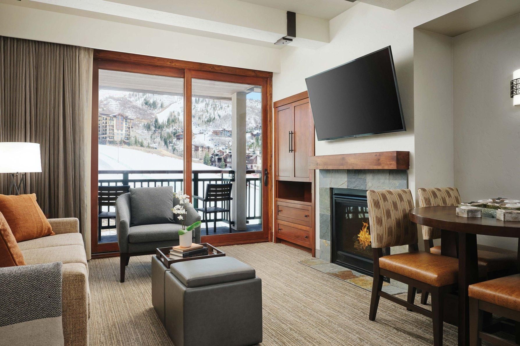 1 Bedroom Villa, 1 King, Sofa Bed, Mountain View, Balcony