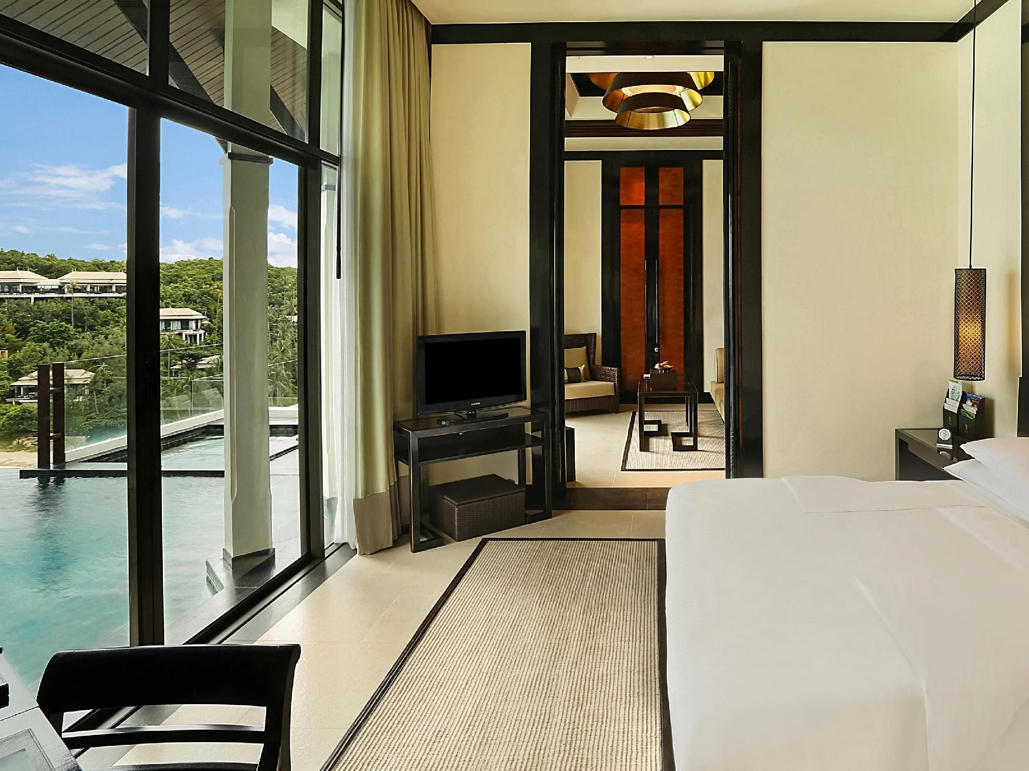 Horizon Hillcrest Pool Villa