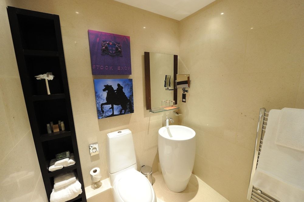 Hotel Indigo London Tower Hill by IHG Standard Room