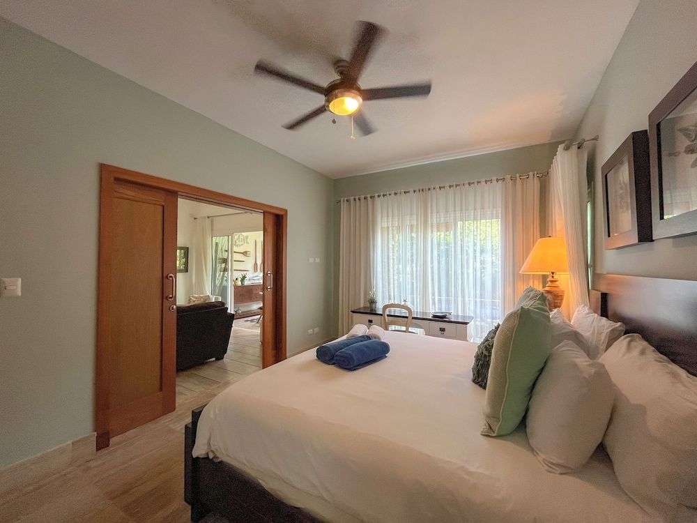Deluxe Apartment, 1 King Bed, Balcony