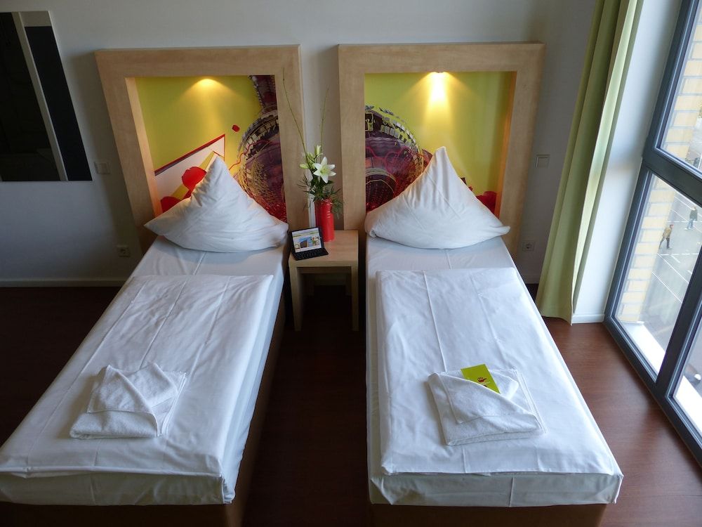 H+ Hotel 4 Youth Berlin Mitte Standard Room