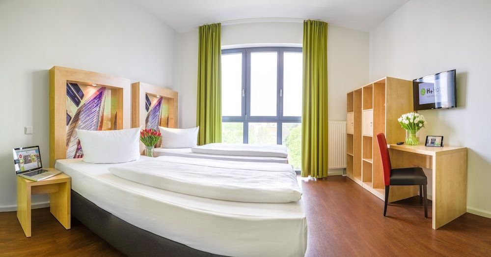 H+ Hotel 4 Youth Berlin Mitte Standard Room 2