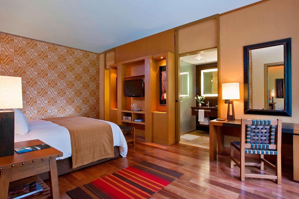 Deluxe Room, 1 King Bed, Non Smoking