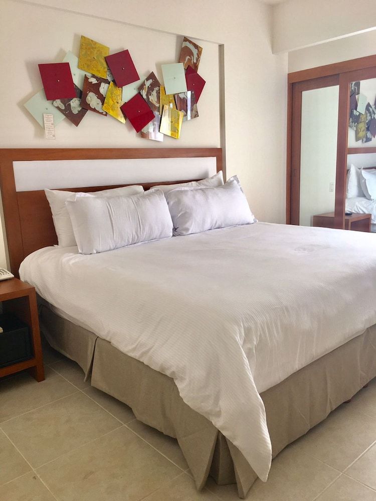 Ambiance Suites Cancun Standard Room