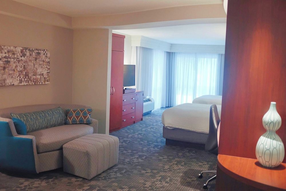 Room, Multiple Beds