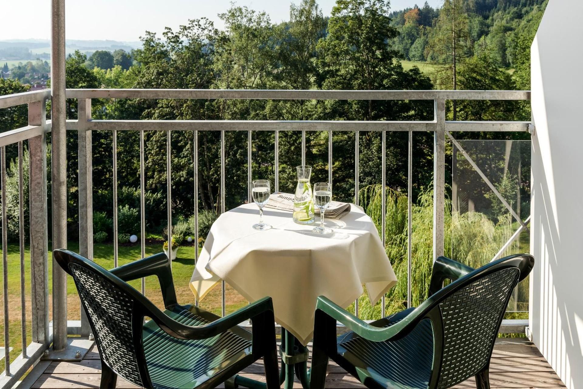 Deluxe Twin Room with Balcony
