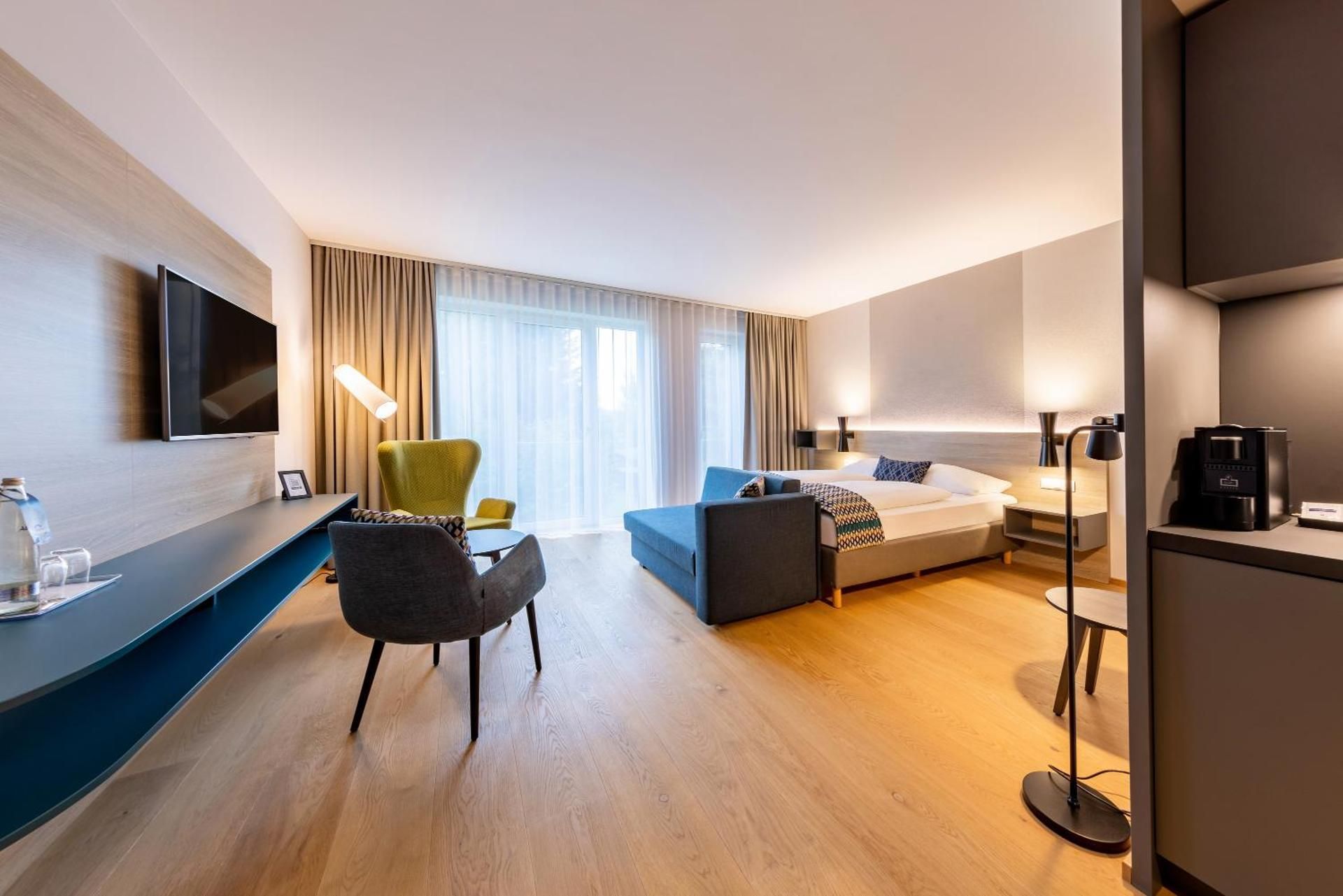 Deluxe Queen Room with Sofa Bed