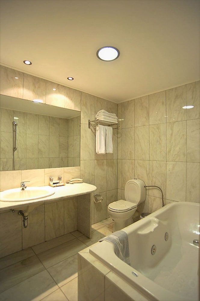 Congo Palace Hotel Junior Suite 3